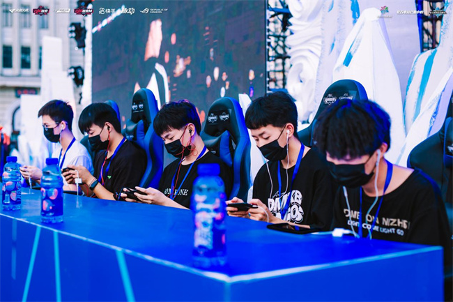 了世界斯诺 了世界斯诺