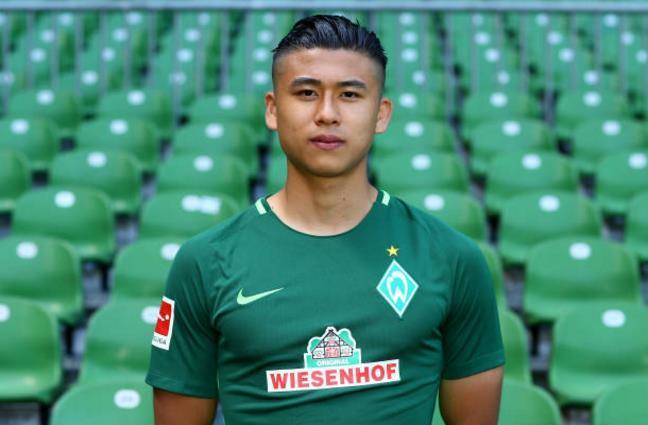 她的带领下 她的带领下