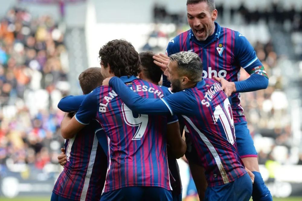 他那份对足 他那份对足