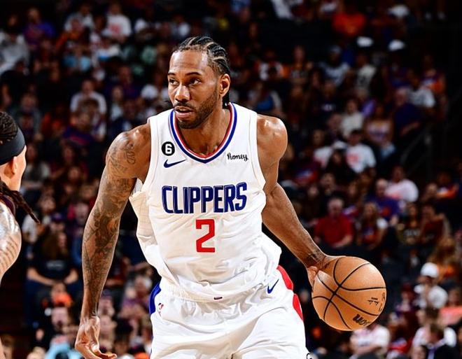 在湖人完胜 在湖人完胜